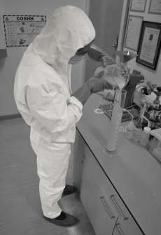 CAT III Kertakäyttö suojahaalari L