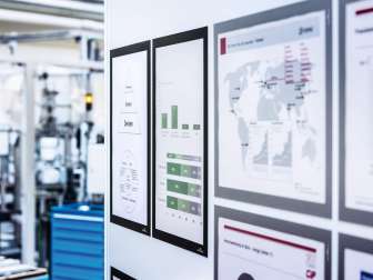 Duraframe infokehys A3 hopea