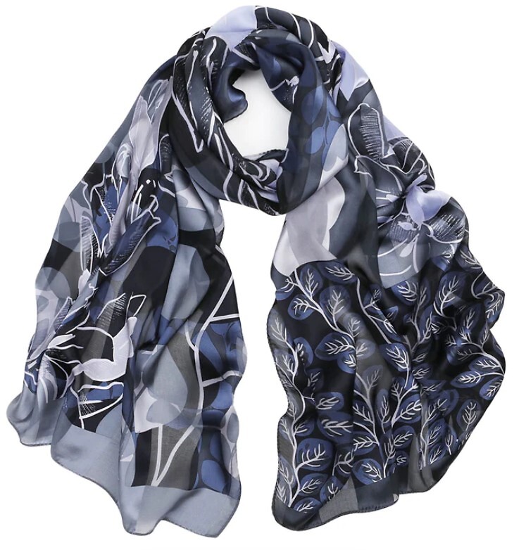 Harmaa Marja Kurki silkkihuivi Kukkaterapiaa