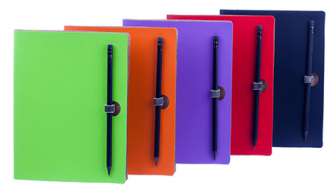 Iso Slim -vihko Private Case punainen, kynällä