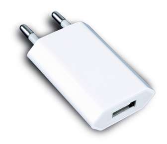 Isotech Adapteri Usb laturille seinälaturi valkoinen