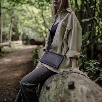 Käsilaukku nahkainen