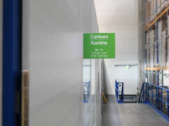 Käytävämerkintä itseliimautuva A4 pysty