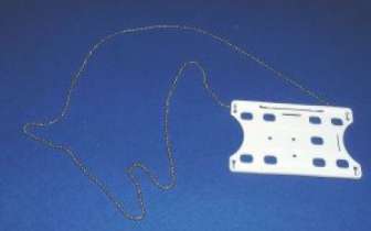 Korttipidin CK2 valkoinen metalliketjulla