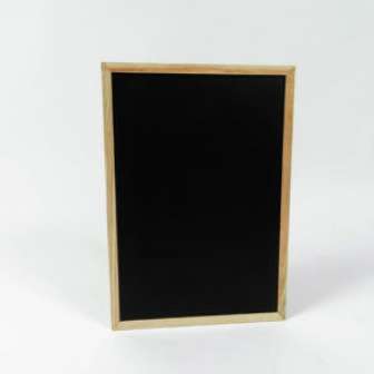 Liitutaulu puukehyksillä