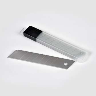 Varaterä 18mm mattoveitseen 10kpl